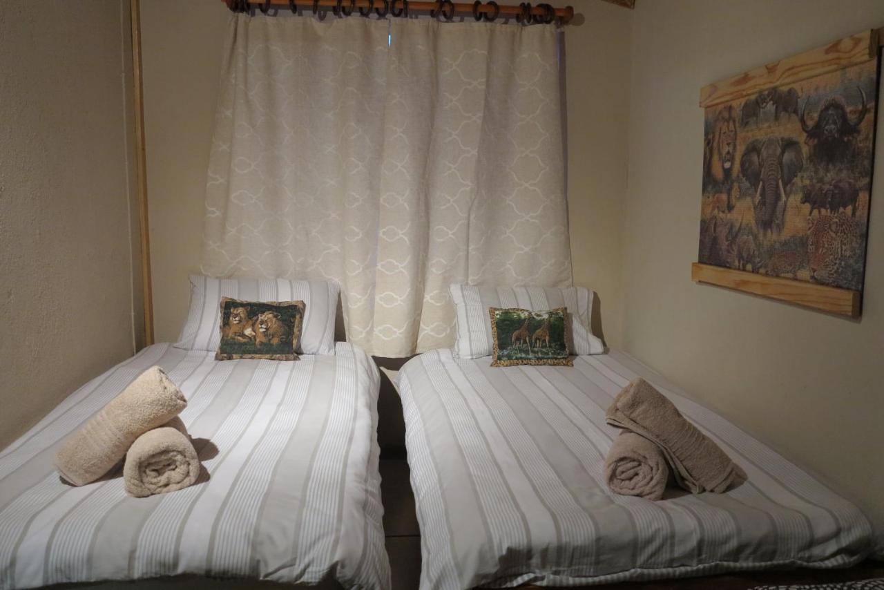 Okahandja Guesthouse Exterior photo